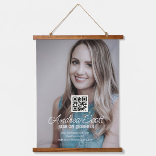 Weibliche Geschäftsvorständin Foto Name QR-Code Te Wandteppich Mit Holzrahmen
