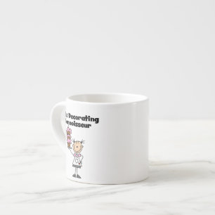 Weibliche Tortenverzierungskennerin Espressotasse