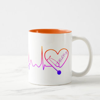 Weiblicher medizinischer graduierter Doktor Nurse Zweifarbige Tasse