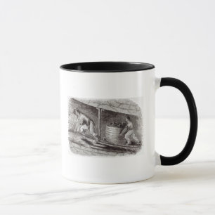 Weibliches Fach in einer Kohle-Grube in wenigem Tasse