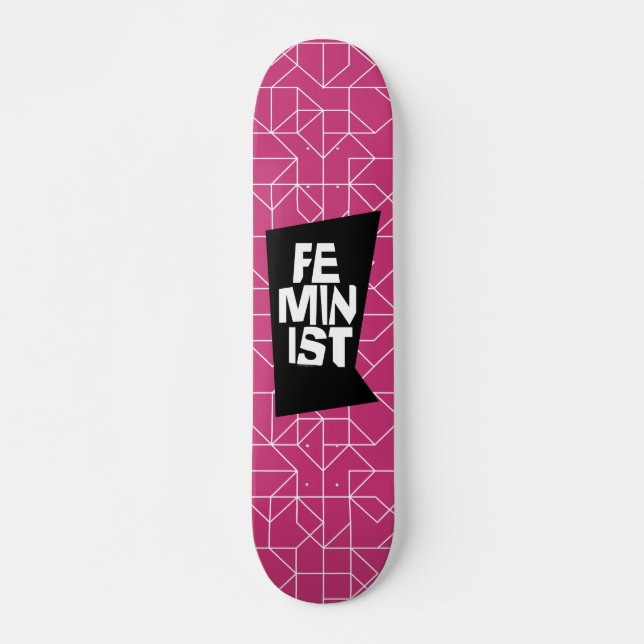 Weibliches Mädchen der feministischen Frauen ich Skateboard (Vorne)