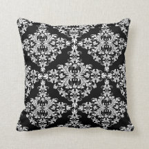 Weibliches Weiß auf schwarzem Damast