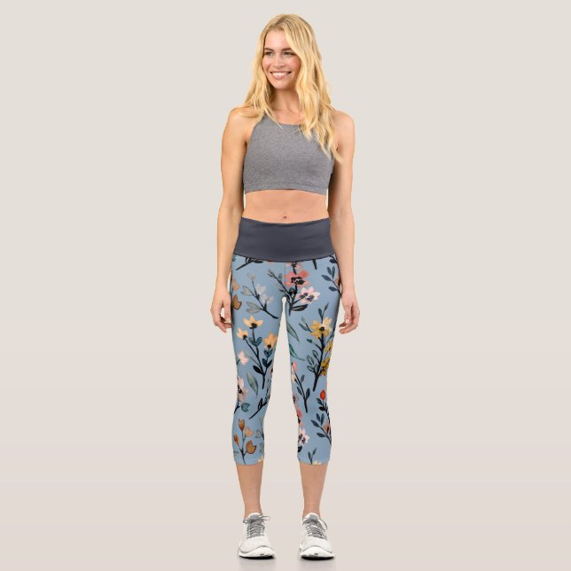 Weich blaues Bohemisches Blumenwasser Capri Leggings (Vorderseite)
