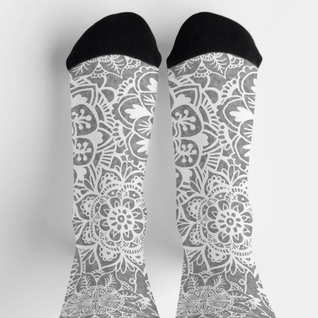 Weich-Grau-Weiß-Mandala-Muster Socken (Oben)