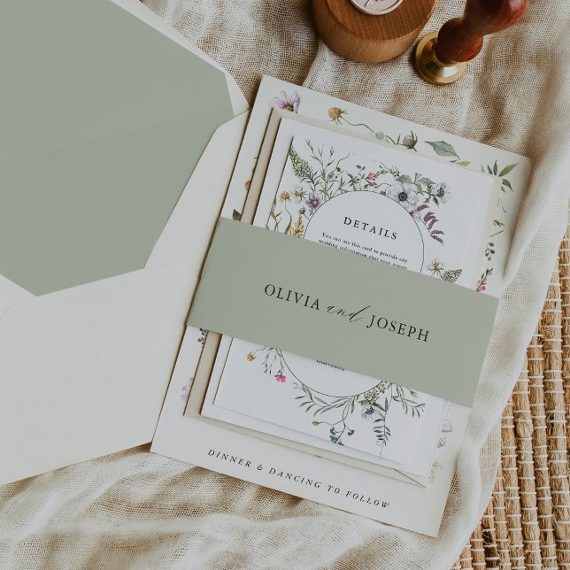 Weich grün mit Ihren Namen | Hochzeit Einladungsbanderole (Our elegant soft green belly band coordinates perfectly with our Botanical Wildflowers wedding suite)