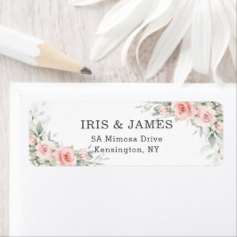 Weich rosa blumenfarbene Hochzeitsstimmung in der 