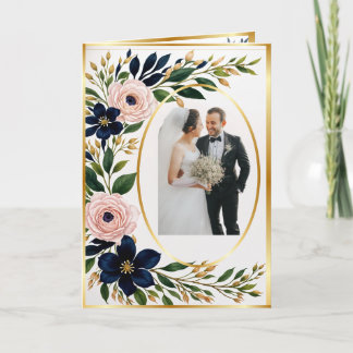 Weich rosa Rosen und kühne Navy Blooms Hochzeiten Einladung