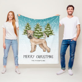 Weich überzogener Winterwald mit Terrier Snowy Fleecedecke