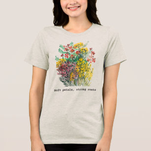 Weiche Blütenblätter, starke Wurzeln, Aquarell-Blu Tri-Blend Shirt