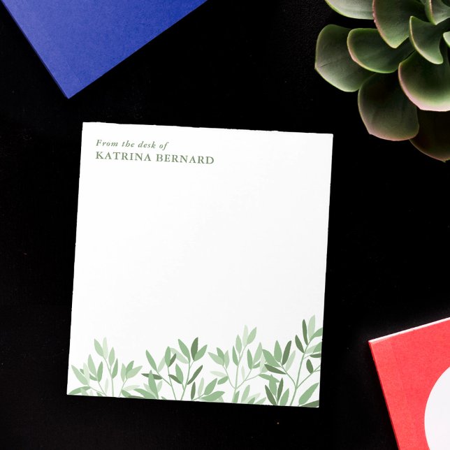 Weiche Grünflächen vom Schreibtisch des Notizblock (Von Creator hochgeladen)