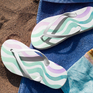 Weiche lila und grüne Wasserfarben Flip Flops