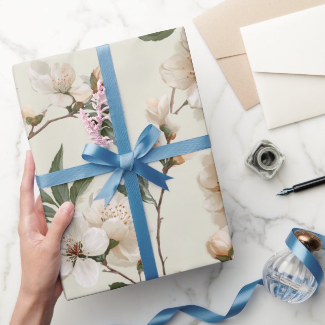 Weiche Pfirsichblüten Elfenbein Blumenmuster Geschenkpapier (Schenken)