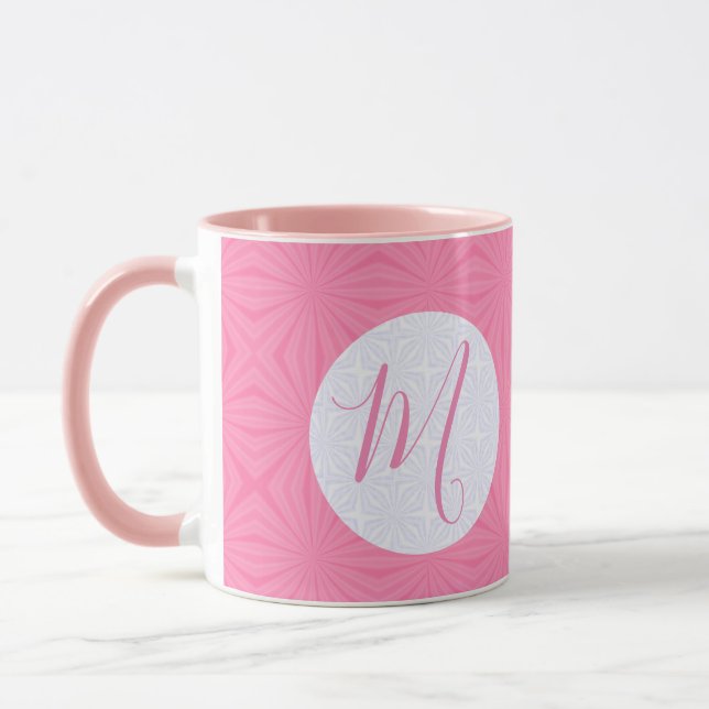 Weiche rosa geschwungene Quadrate personalisierter Tasse (Links)