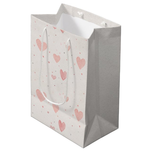 Weiche rosa Herzen Geschenktasche Mittlere Geschenktüte (Vorderseite Schrägansicht)