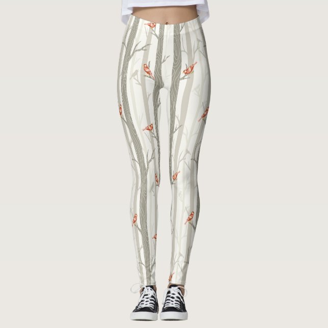 Weiche Winterwaldbäume mit Kardinälen-Design Leggings (Vorderseite)