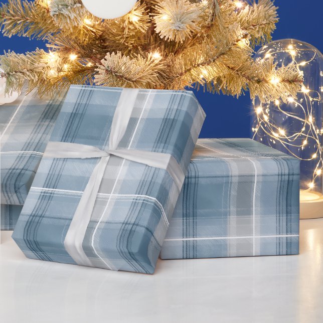 Weiches Blaugrau Küstennebel Karomuster Geschenkpapier (Feiertage)