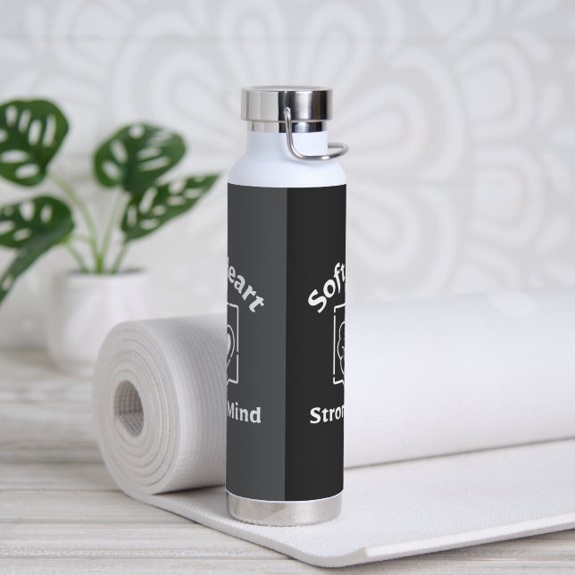 Weiches Herz, starke Gedanken - Zitat zur emotiona Trinkflasche (Yoga)