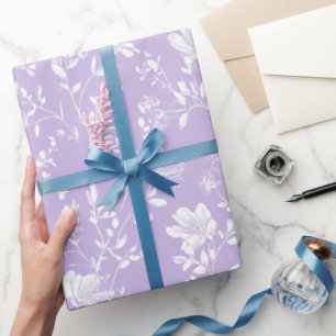 Weiches lila Lavendel Weiß Blumenmuster Geschenkpapier