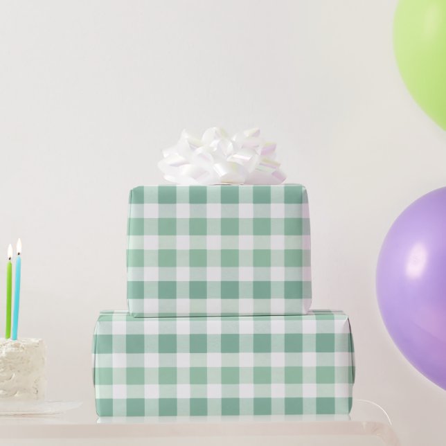 Weiches Minzgrün Weiß Frisches Gingham Karomuster Geschenkpapier (Partygeschenke)