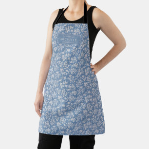 Weiches Pastellblau und Grau-Weiß Blumen Boho-Must Schürze