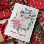 Weihnachten 1 Foto Wasserfarbe poinsettia botanisc<br><div class="desc">Moderne Weihnachtskarte mit einem zarten,  winterlichen botanischen Aquarellrahmen mit einer schönen roten Poinsettia und festlicher Vegetation. Fügen Sie eines Ihrer Lieblings-Fotos und Ihren Namen zu anpassen.</div>