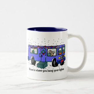 Weihnachten auf der Straßen-Tasse Zweifarbige Tasse