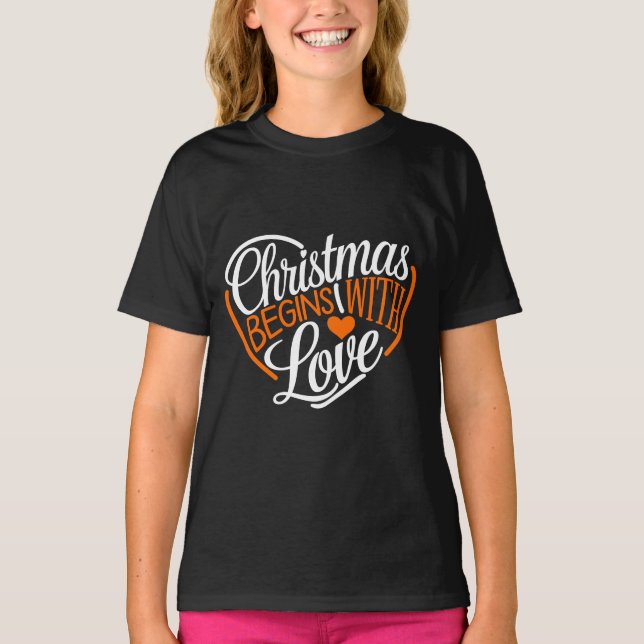 Weihnachten beginnt mit Liebe Digital Art Design T-Shirt (Vorderseite)