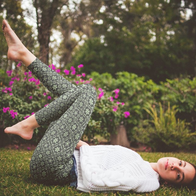 Weihnachten Einfache grüne Schneeflocke Wintermust Leggings (Green snowflake pattern classic leggings design)