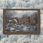 Weihnachten, Frühe Winter Skater auf Teich Trifold Geldbörse<br><div class="desc">Vintage Illustration Frohe Weihnachtsbilder ursprünglich von Ives veröffentlicht mit dem Titel Early Winter. Dieses Design bietet Menschen Eis Skaten auf einem gefrorenen Teich im Wald im Winter. Auf der anderen Seite des Sees befindet sich ein Gebäude und auf dem Boden Schnee.</div>