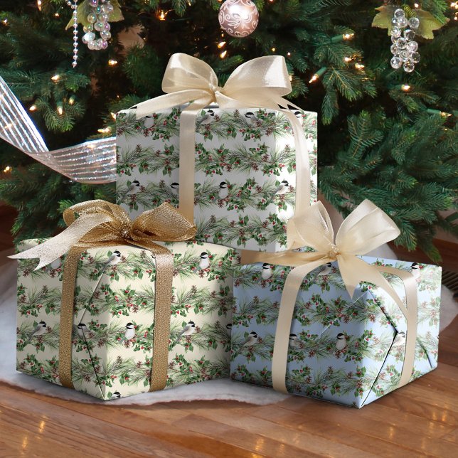 Weihnachten Holly und Pine Chickadees Geschenkpapier Set (Von Creator hochgeladen)