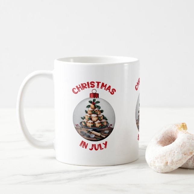 Weihnachten im Juli, Christbaumkugel-Profiteroles Kaffeetasse (Mit Donut)