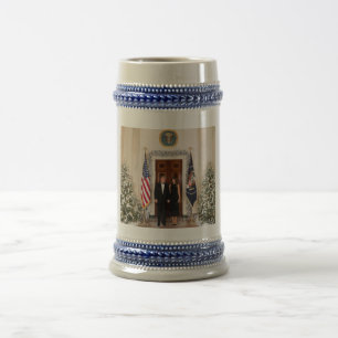 Weihnachten im Weißen Haus Donald Trump & Melania Bierglas