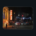 Weihnachten in der Innenstadt von Brooklyn NYC Fot Magnet<br><div class="desc">Hier finden Sie ein originelles Farbfoto von Urlaubserscheinungen auf der Fulton Street im Zentrum von Brooklyn,  NYC. Viele weitere Fotos und Illustrationen aus New York sind auch in diesem Shop erhältlich. Sehen Sie nicht genau,  wonach Sie suchen? Kontaktieren Sie Rebecca um ein Produkt speziell für Sie zu gestalten!</div>