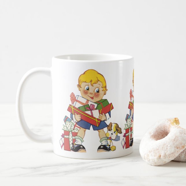 Weihnachten, Junge mit Geschenken und Welpenhund Kaffeetasse (Mit Donut)