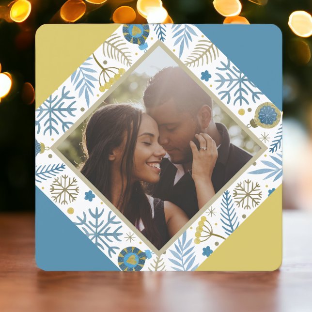 Weihnachten Personalisiert Modernes Foto (Christmas Personalized Modern Photo Holiday Cards from Ricaso. Designed in yellow and blue)