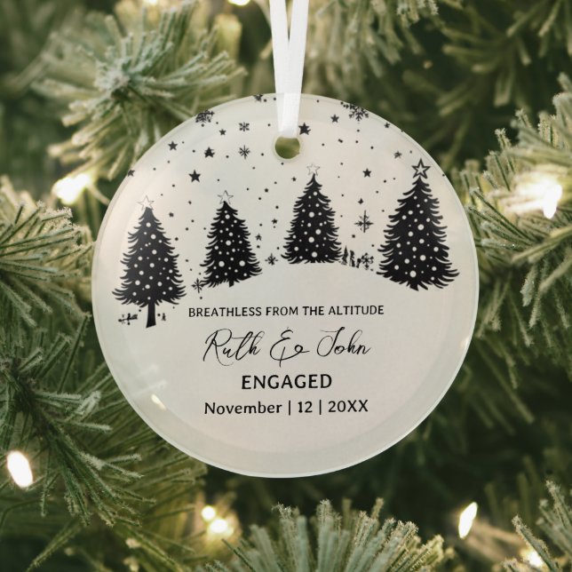 Weihnachten Pine Tree Bear Skiing Couple Verlobung Ornament Aus Glas (InSitu)