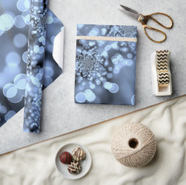 Weihnachten Silvery Blue Snowflake Geschenkpapier