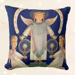 Weihnachten, Skandinavien Santa Lucia Engel Kissen<br><div class="desc">Vintage Illustration religiöses Weihnachtsbild mit drei Engeln feiern St. Lucia. Santa Lucia ist ein traditionelles neapolitanisches Lied,  aber in Skandinavien hat "Santa Lucia" verschiedene Texte erhalten,  um es für das Winterlichtfestival von Saint Lucy,  der dunkelsten Zeit des Jahres. Drei Engelkirschen,  die Kerzen halten und Blumenkränze aus Blume tragen.</div>