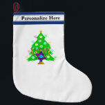 Weihnachten und Chanukka Großer Weihnachtsstrumpf<br><div class="desc">Die Aufmachung von von Weihnachtenbaum und menorah mit jüdischem Davidsstern umgab durch Feiertagsgeschenke auf Grußkarten,  Porto,  Geschenkideen und Kleid für die Familie.</div>