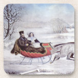 Weihnachten, Winter, Schlittenpferd Untersetzer<br><div class="desc">Vintage Illustration Weihnachtsgestaltung ursprünglich von Currier & Ives im Jahr 1853 veröffentlicht mit dem Titel The Road - Winter. Dieses Liebe- und Romantikdesign besticht durch eine romantische Winterfahrt auf einem gezeichnet Schlitten über die verschneite Landschaft. Dieses Kunstwerk war möglicherweise ein Portrait von Nathaniel Currier und seine Ehefrau von seinen Mitarbeitern...</div>