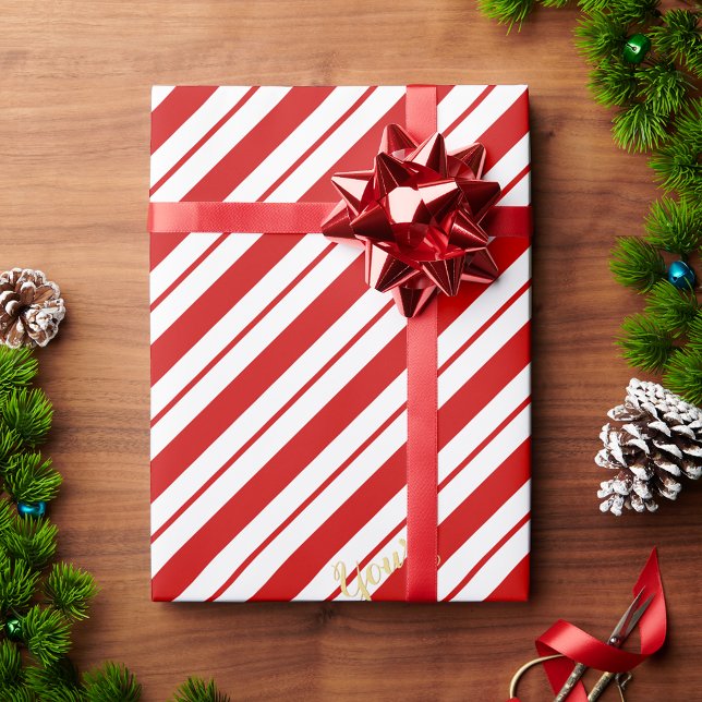 Weihnachts Candy Red Stripes Custom Gold Text Geschenkpapier (Christmas Candy Cane Red Stripes Custom Gold Text Wrapping Paper)