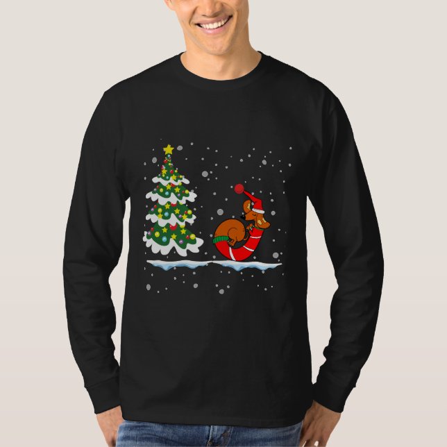 Weihnachts-Dackel durch den Schnee T-Shirt (Vorderseite)