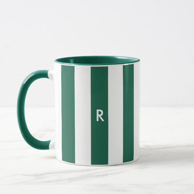 Weihnachts-Einfach-Grünstreifen-Monogramm-Initial Tasse (Links)