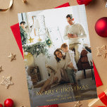 Weihnachts-Foto Elegante Gold Folien Feiertagskarte<br><div class="desc">Genießen Sie die wertvollen Momente Ihrer Familie in dieser Weihnachtszeit mit unserer Weihnachtskarte für Ihr Foto. Diese einzigartige Grußkarte zeigt ein beliebtes Familienfoto. Personalisieren Sie Ihren wertvollsten Schnappschuss, vom offenen Augenblick bis hin zum porträtierten Bild. Fügen Sie eine personalisierte Nachricht hinzu, um Ihre saisonalen Grüße noch spezieller zu machen. Diese...</div>
