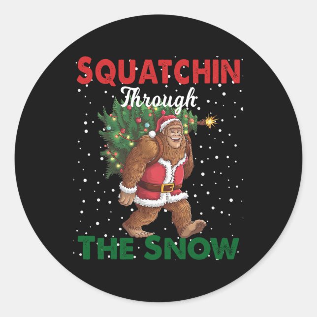 Weihnachts-Funny Squatchin durch den Schnee Runder Aufkleber (Vorderseite)