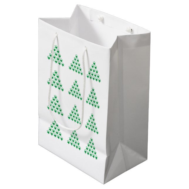 Weihnachts-Grüne Schneesterne Baum, weißer Hinterg Mittlere Geschenktüte (Vorderseite Schrägansicht)