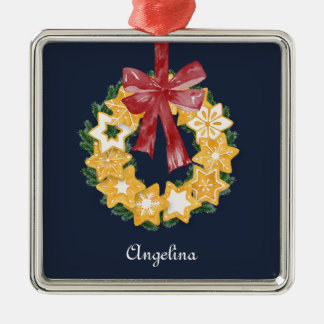 Weihnachts-Keks mit blaugrauem Hintergrund Silbernes Ornament