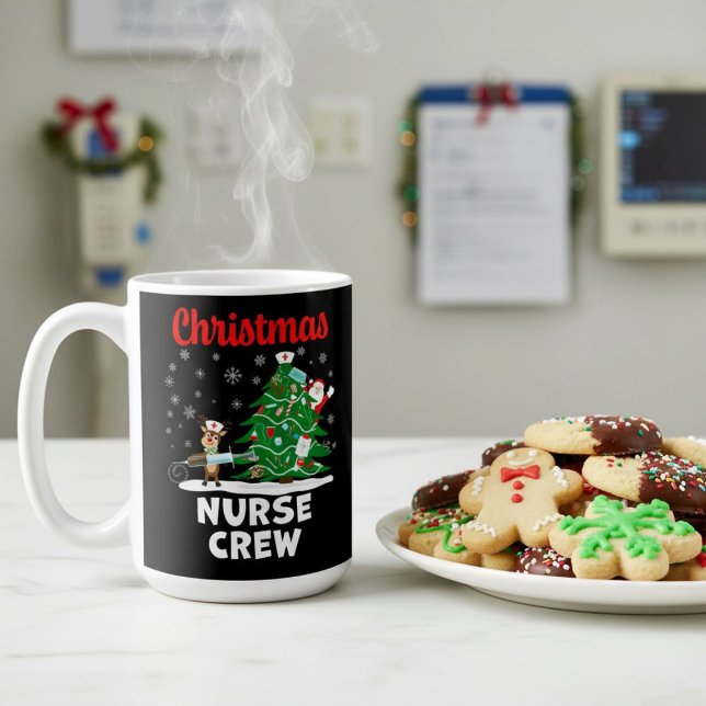 Weihnachts-Krankenpfleger-Crew mit dem Weihnachtsm Kaffeetasse (Von Creator hochgeladen)