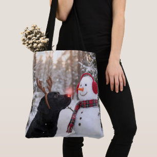 Weihnachts-Labrador Retriever mit Schneemann