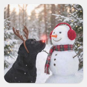 Weihnachts-Labrador Retriever mit Schneemann Quadratischer Aufkleber